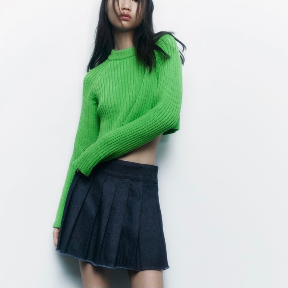 Zara Cropped Sweater Size S NWT